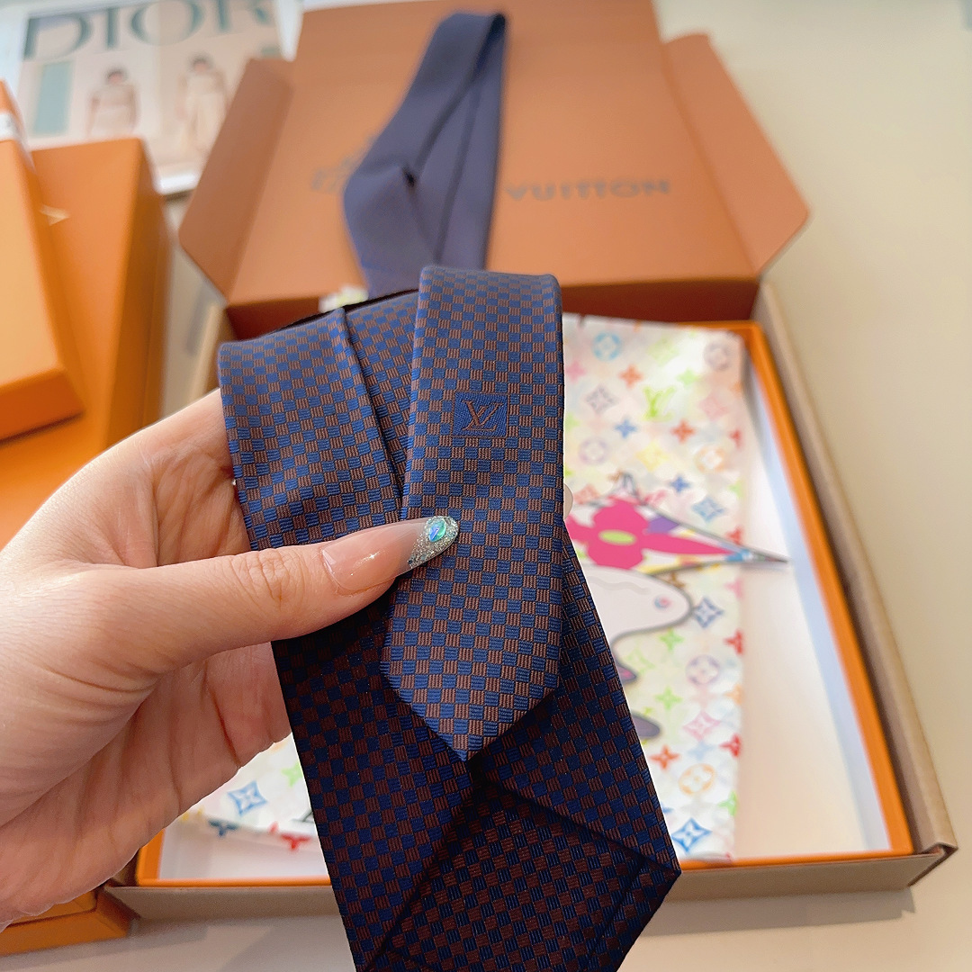 LV领带 新款来袭 路易威登经典领带👔「棋盘格子」l'花纹，男士必备单品超时尚！高端品质 版型面料都达到