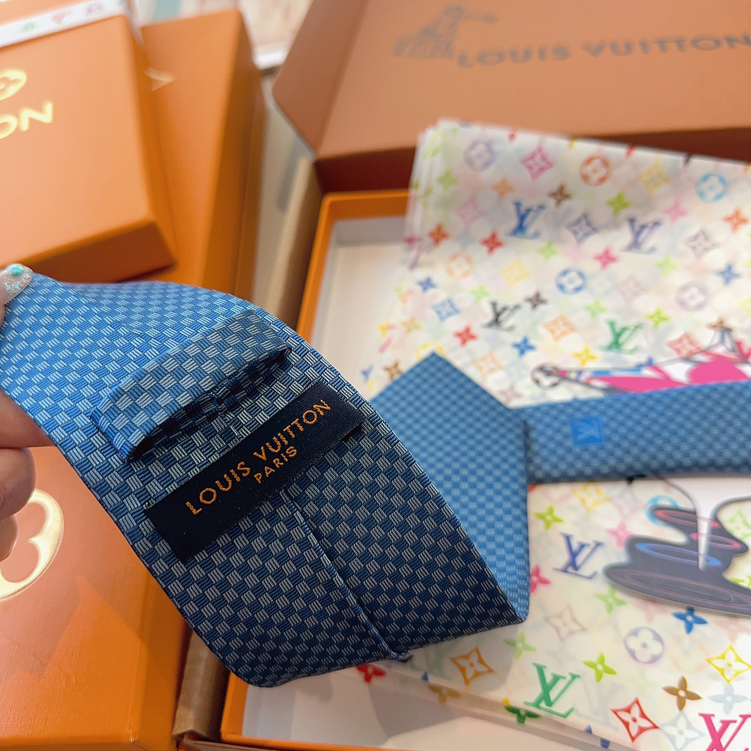 LV领带 新款来袭 路易威登经典领带👔「棋盘格子」l'花纹，男士必备单品超时尚！高端品质 版型面料都达到