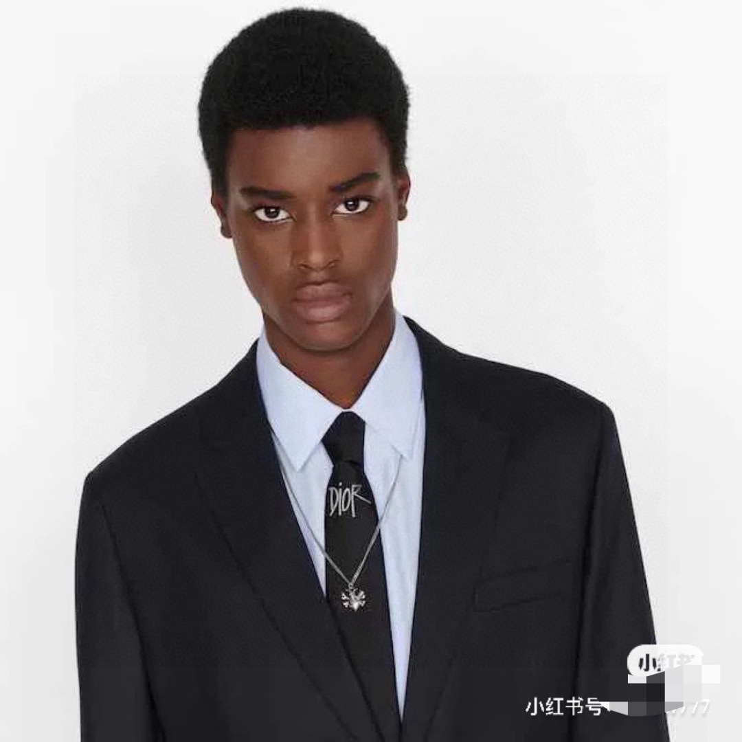 特 👔Dior男士【CD绣标领带】，稀有😻😻展现精湛手工与时尚优雅的理想选择，这款采用DO家最经典极具标