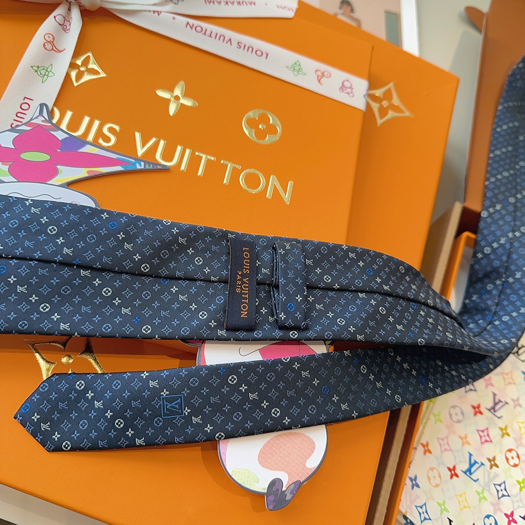 特 LV老花领带 ，路易威登经典领带👔老花提花设计，男士必备单品超时尚！高端品质 版型面料都达到品牌标准