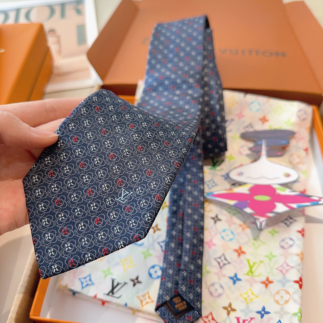 特 LV老花领带 ，路易威登经典领带👔老花提花设计，男士必备单品超时尚！高端品质 版型面料都达到品牌标准