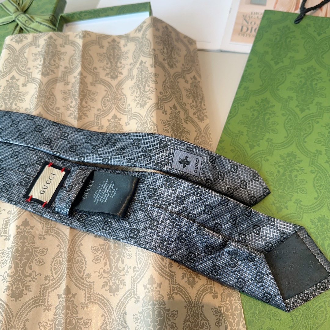 特 G家专柜新款【GG标识印花领带】男士领带👔👔，稀有采用经典小G LOGO提花展现精湛手工与时尚优雅的
