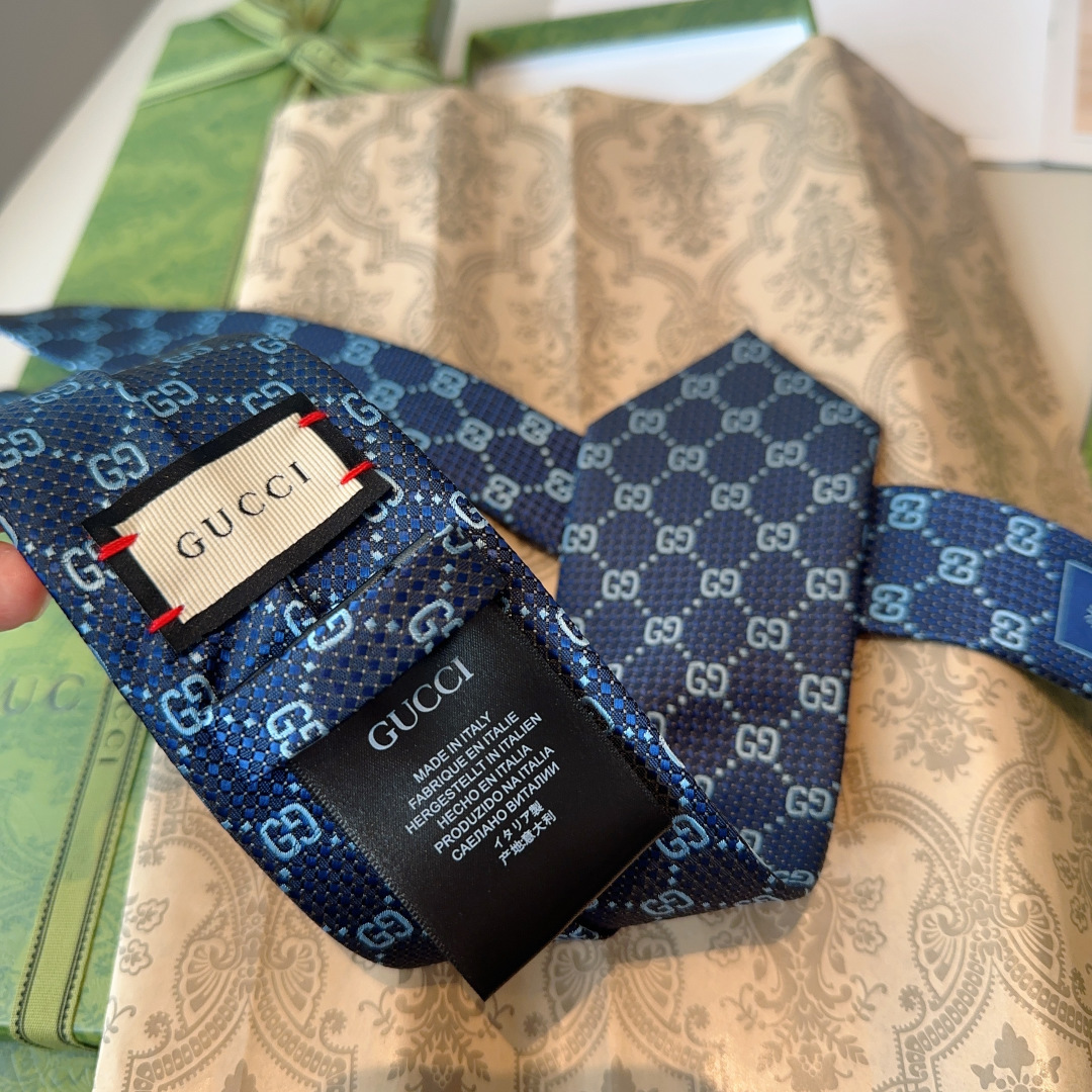 特 G家专柜新款【GG标识印花领带】男士领带👔👔，稀有采用经典小G LOGO提花展现精湛手工与时尚优雅的