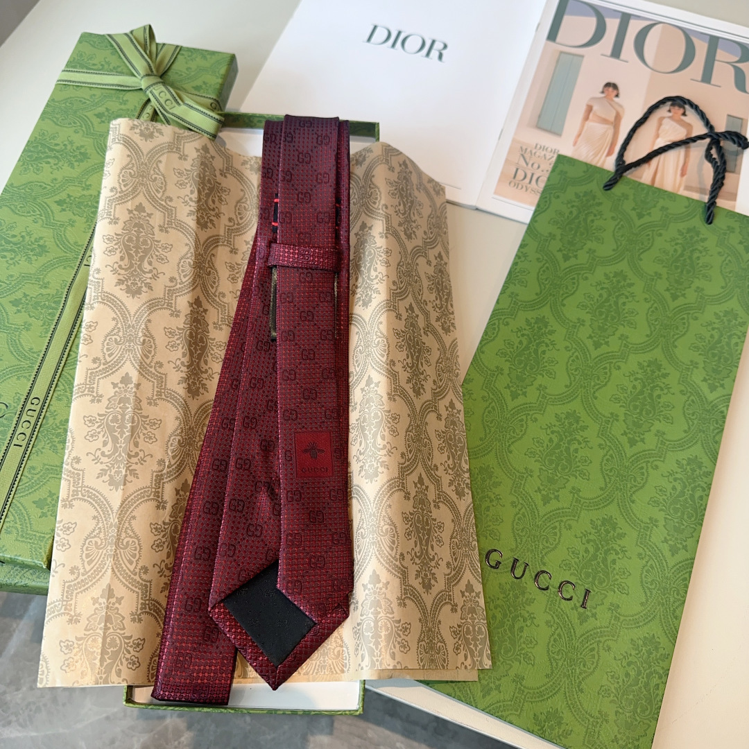 特 G家专柜新款【GG标识印花领带】男士领带👔👔，稀有采用经典小G LOGO提花展现精湛手工与时尚优雅的