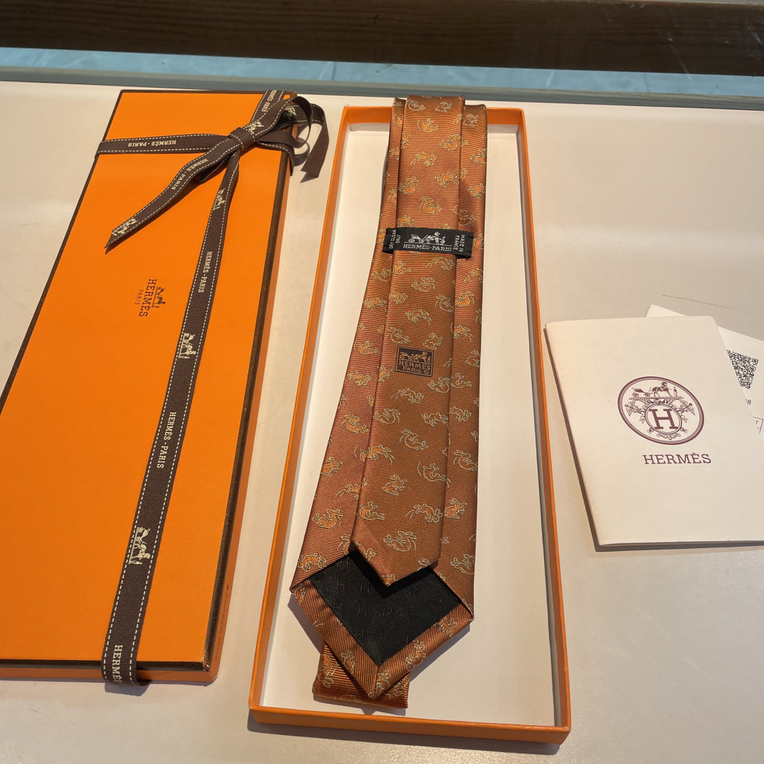 特 领带新款出货啦‼️‼️爱马仕男士新款领带系列👔👔，让男士可以充分展示自己个性。100%顶级斜纹真丝手