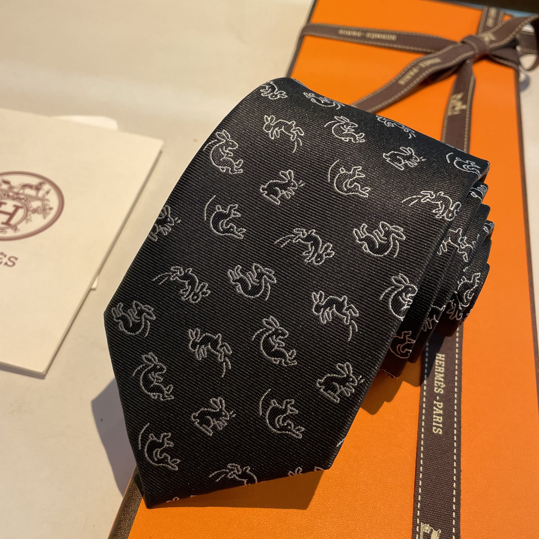 特 领带新款出货啦‼️‼️爱马仕男士新款领带系列👔👔，让男士可以充分展示自己个性。100%顶级斜纹真丝手