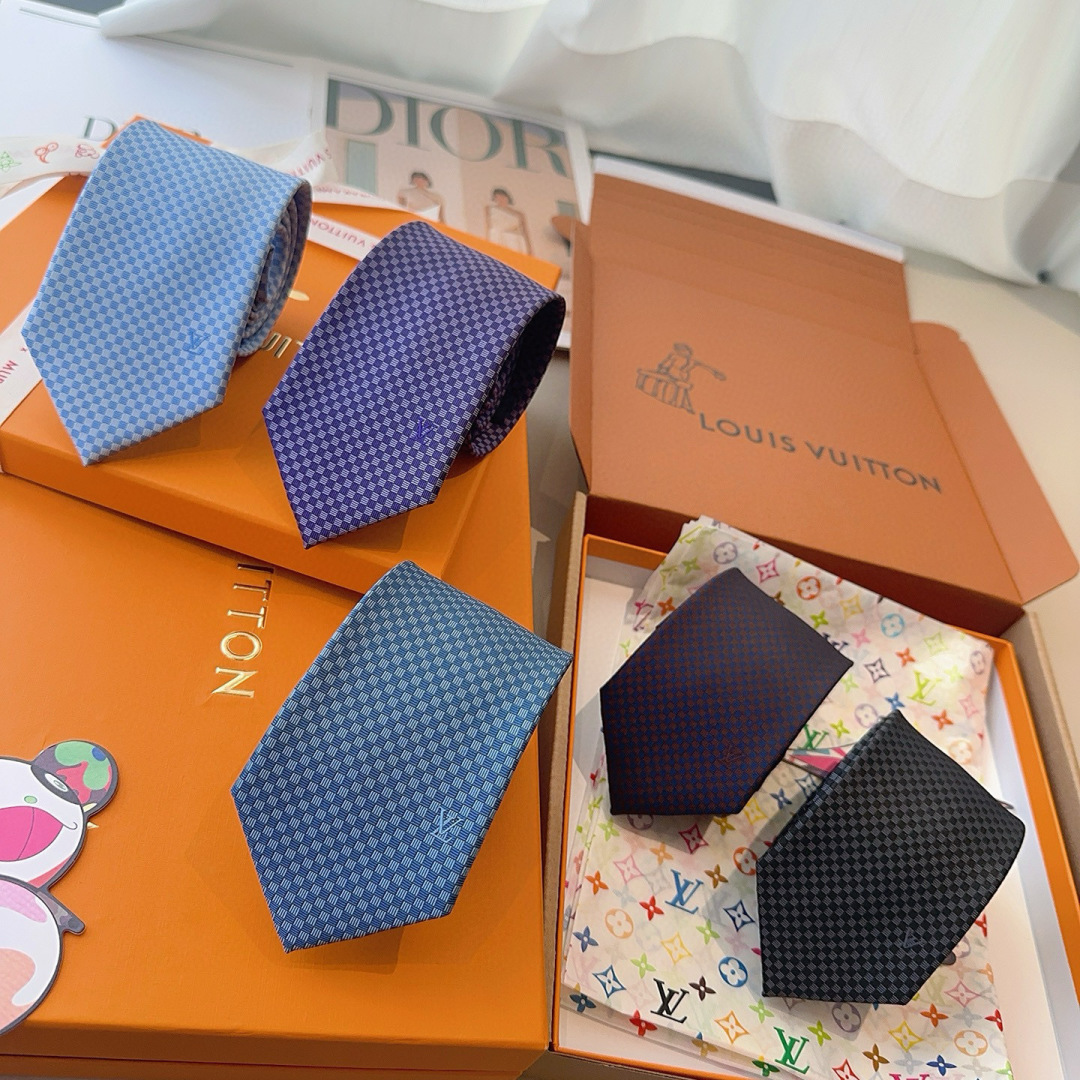 LV领带 新款来袭 路易威登经典领带👔「棋盘格子」l'花纹，男士必备单品超时尚！高端品质 版型面料都达到