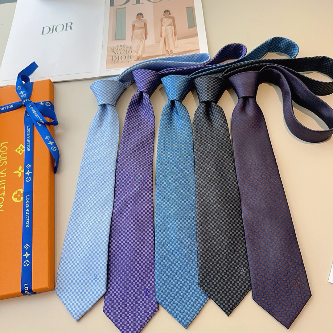 LV领带 新款来袭 路易威登经典领带👔「棋盘格子」l'花纹，男士必备单品超时尚！高端品质 版型面料都达到
