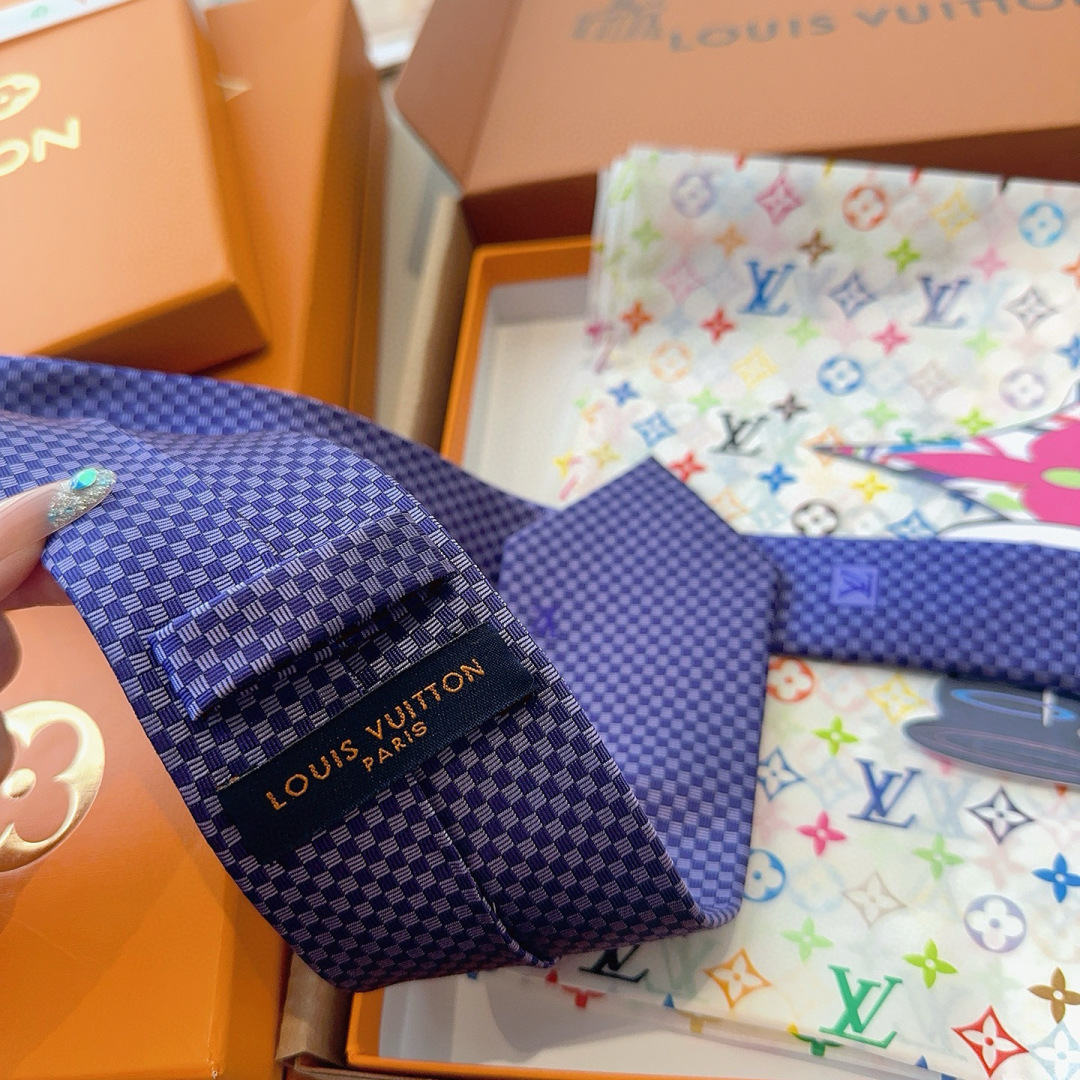 LV领带 新款来袭 路易威登经典领带👔「棋盘格子」l'花纹，男士必备单品超时尚！高端品质 版型面料都达到