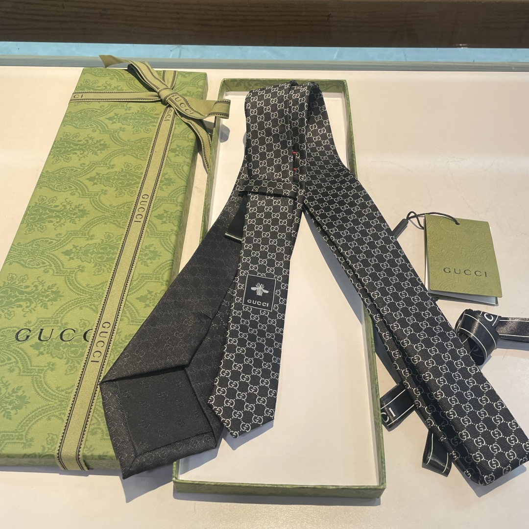 特 G家专柜新款【GG标识印花领带】男士领带👔👔，稀有采用经典小G LOGO提花展现精湛手工与时尚优雅的