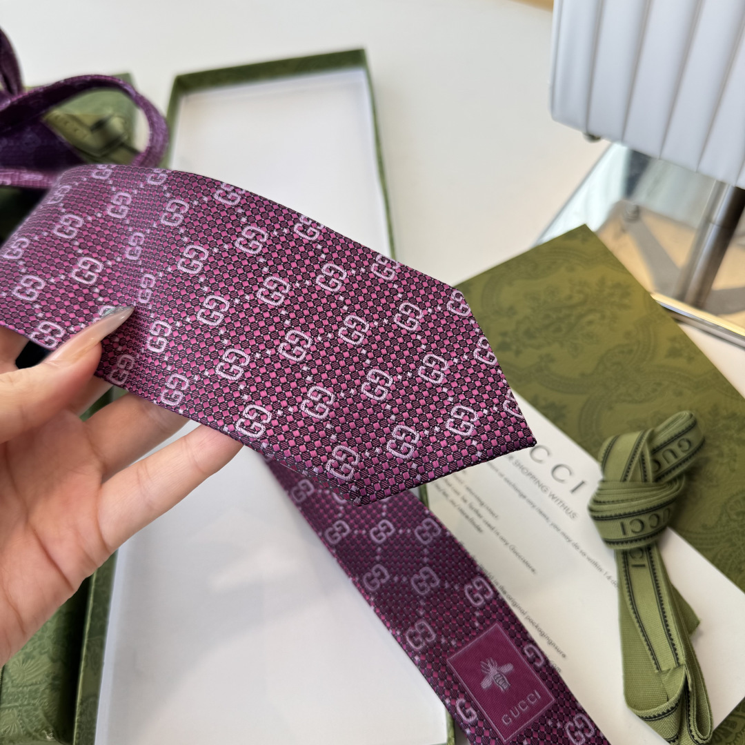 特 G家专柜新款【GG标识印花领带】男士领带👔👔，稀有采用经典小G LOGO提花展现精湛手工与时尚优雅的
