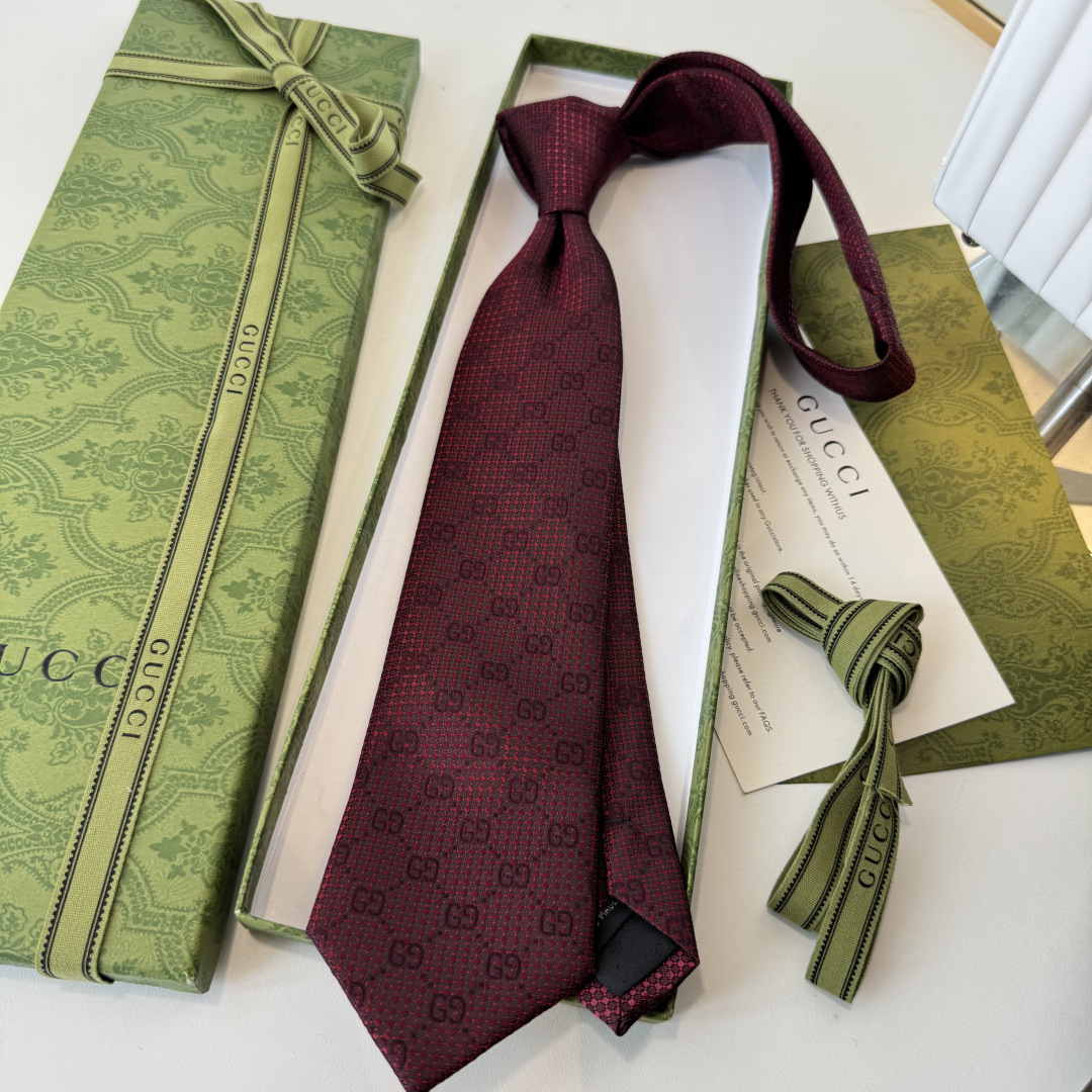 特 G家专柜新款【GG标识印花领带】男士领带👔👔，稀有采用经典小G LOGO提花展现精湛手工与时尚优雅的
