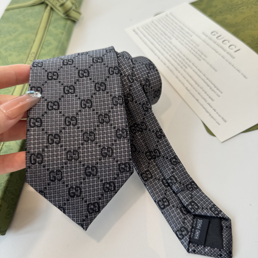 特 G家专柜新款【GG标识印花领带】男士领带👔👔，稀有采用经典小G LOGO提花展现精湛手工与时尚优雅的