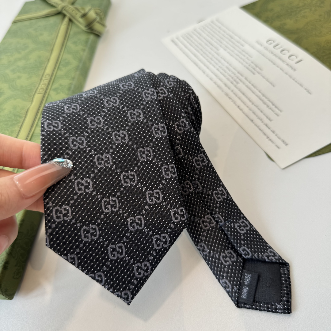 特 G家专柜新款【GG标识印花领带】男士领带👔👔，稀有采用经典小G LOGO提花展现精湛手工与时尚优雅的