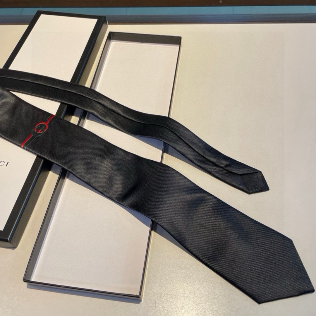 G家专柜新款【GG标识领带】男士领带👔👔，稀有采用经典小G LOGO提花展现精湛手工与时尚优雅的理想选择
