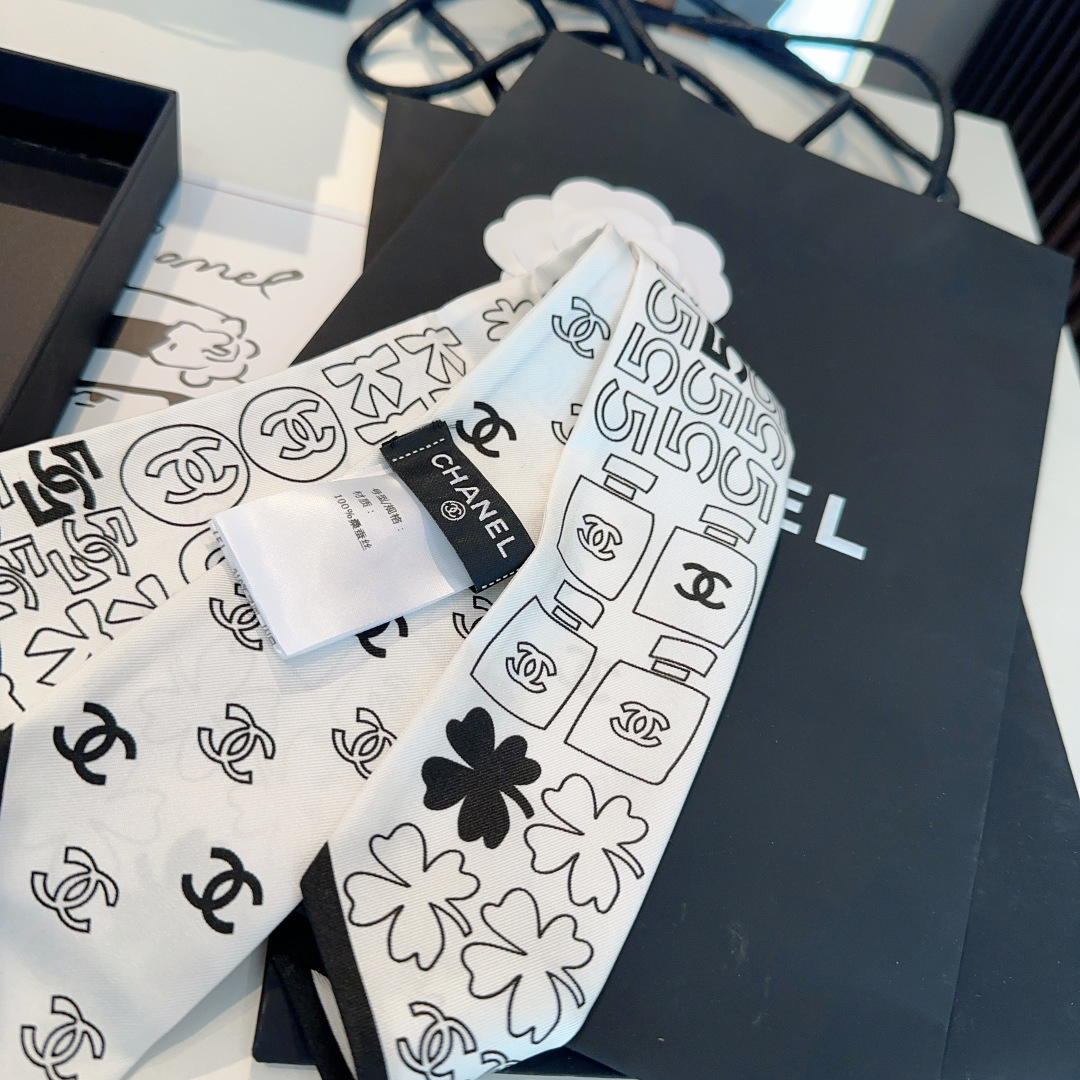 Chanel scarf ChanelTwilly ，Chanel ， ， — photo 5