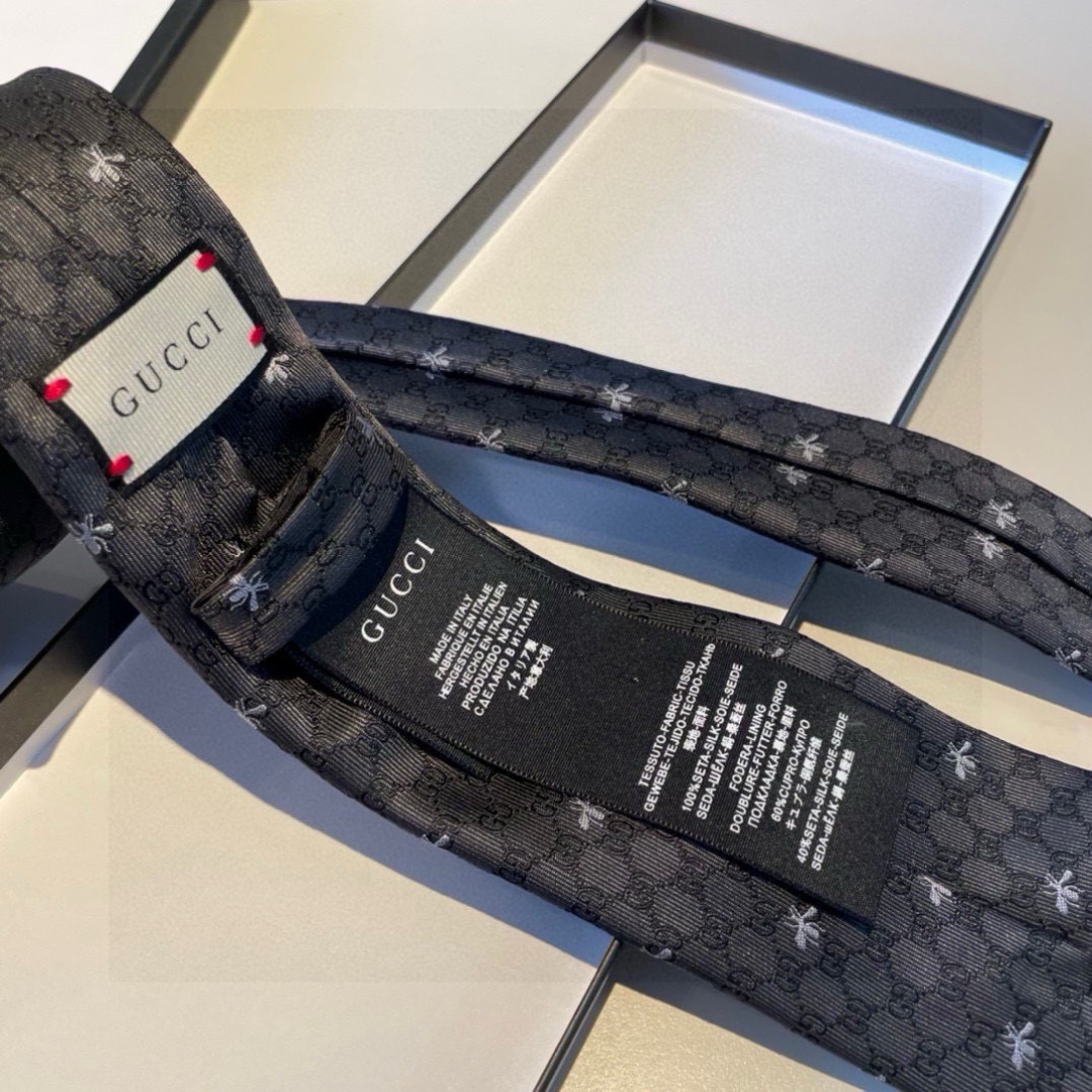 G家专柜新款【GG蜜蜂印花领带】男士领带👔👔，稀有采用经典小G LOGO提花展现精湛手工与时尚优雅的理想