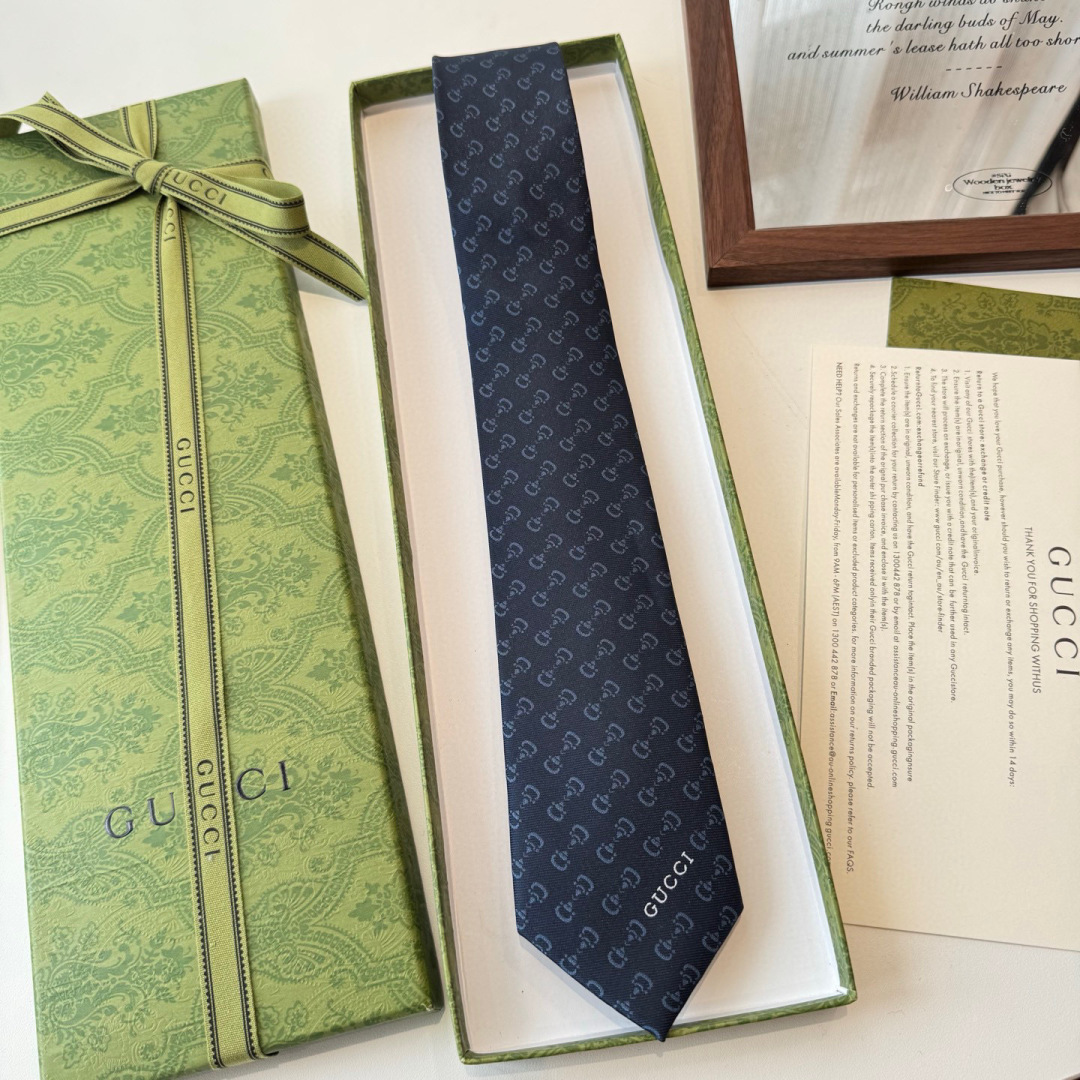 特 G家专柜新款【GG标识领带】男士领带👔👔，稀有采用经典小G LOGO提花展现精湛手工与时尚优雅的理想