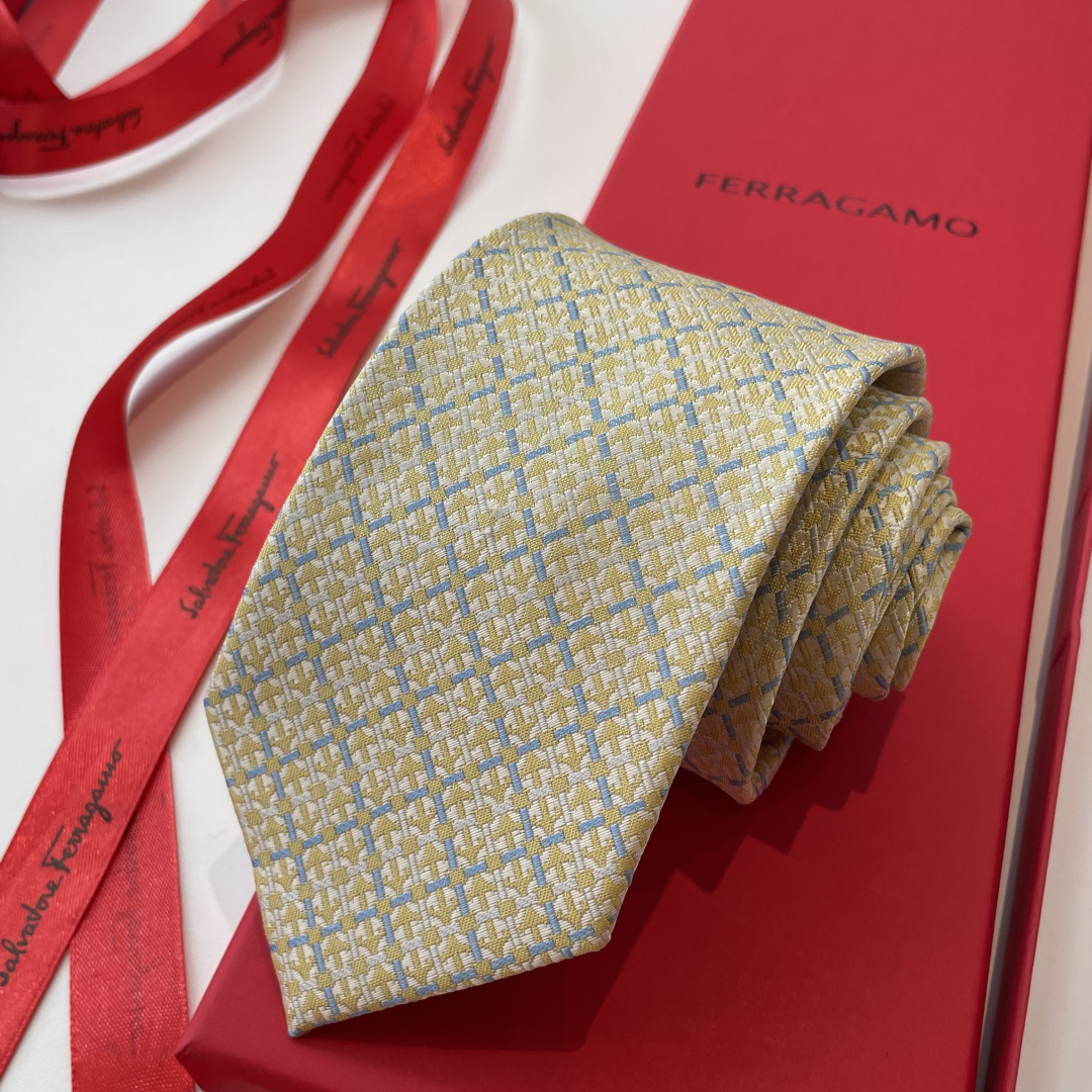 特 配包装 菲拉格慕男士新款领带系列👔👔，让男士可以充分展示自己个性。100%顶级斜纹真丝手工定制‼