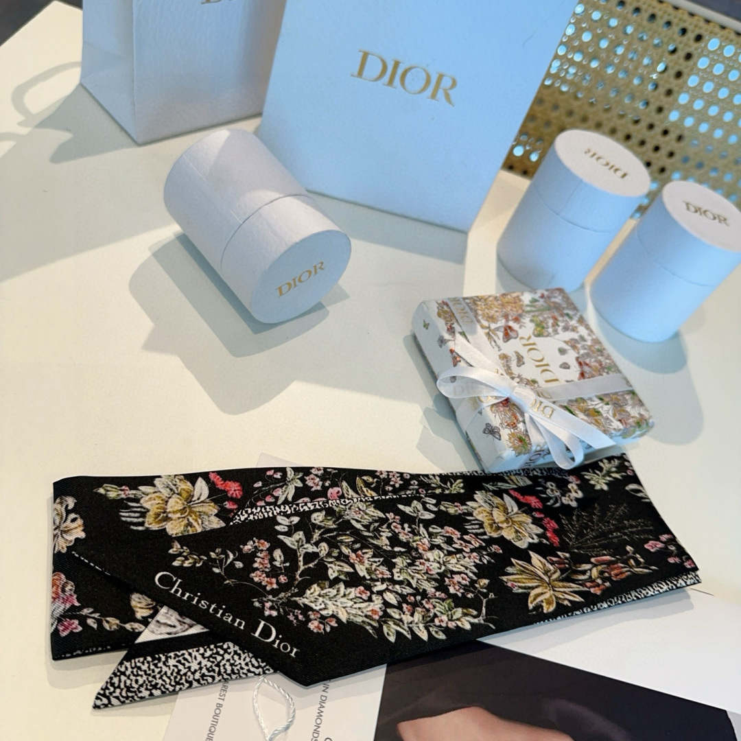 Dior scarf Mitzah Pietro Ruffo Millefiori Christian Dior Millefiori — photo 4