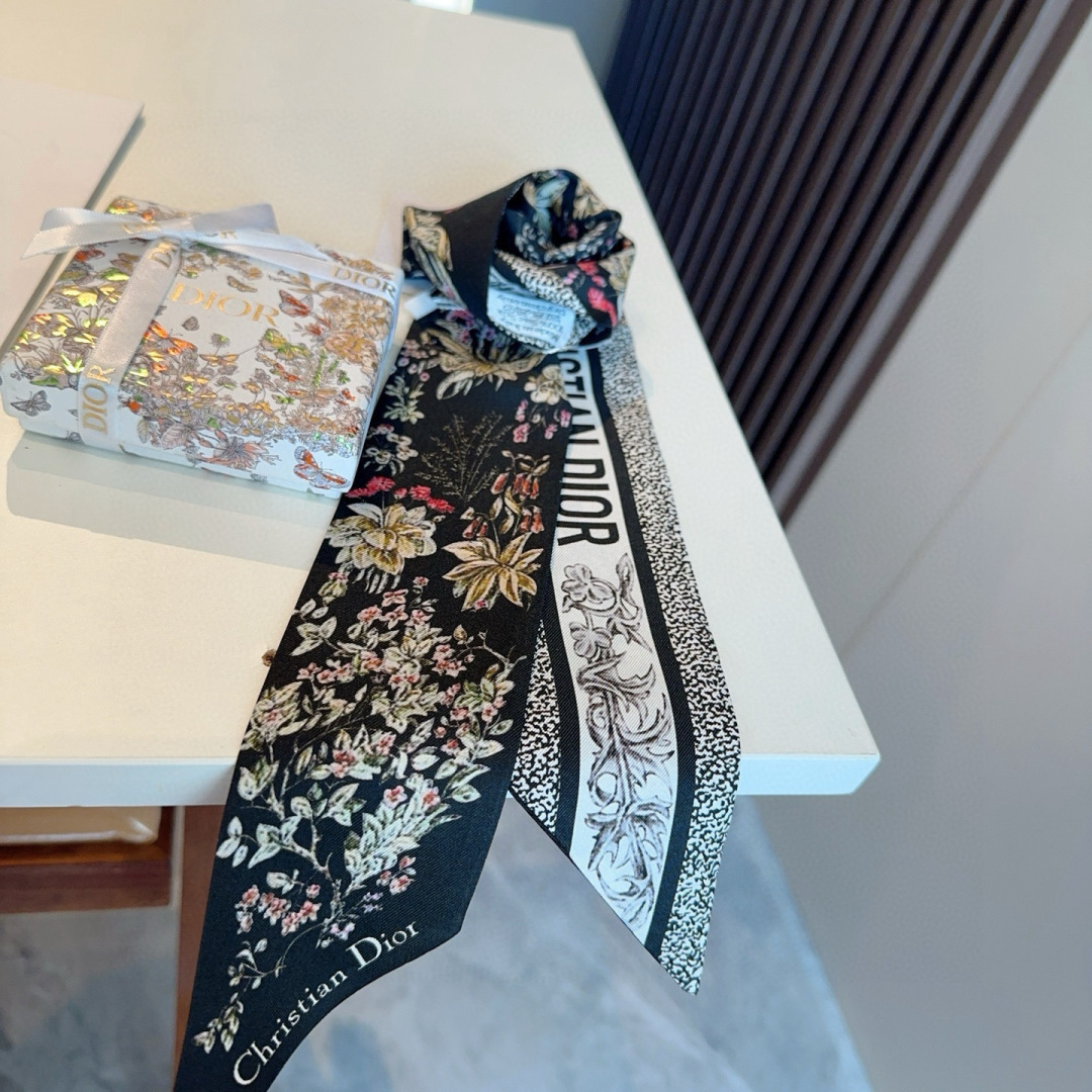 Dior scarf Mitzah Pietro Ruffo Millefiori Christian Dior Millefiori — photo 6
