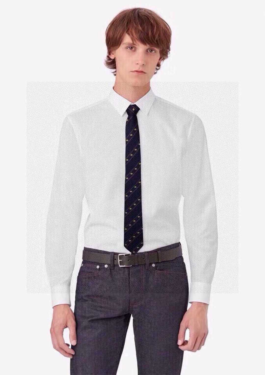 男士领带系列👔👔，稀有采用专柜经典主题动物蜜蜂绣花展现精湛手工与时尚优雅的理想选择，这款领带将标志性完美