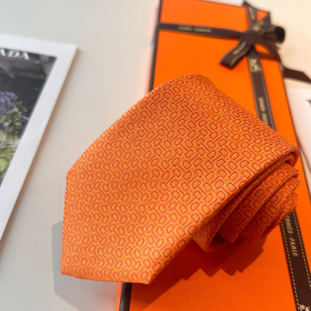 特 领带新款出货啦‼️‼️爱马仕男士新款领带系列👔👔，让男士可以充分展示自己个性。100%顶级斜纹真丝手
