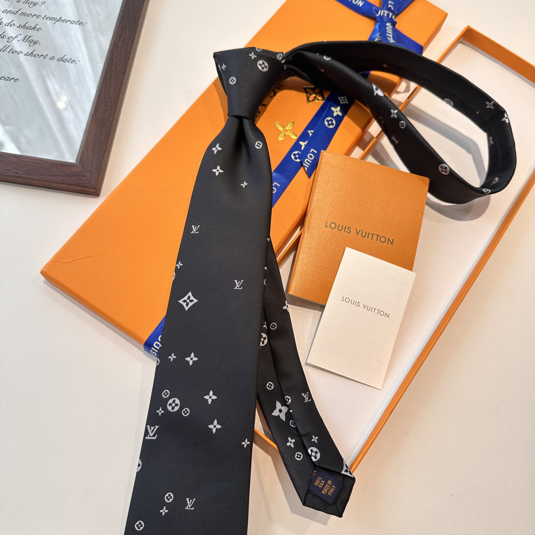 特 路易威登经典领带👔男士必备单品超时尚！高端品质 版型面料都达到品牌标准，，难得的好款，不挑人，上身效