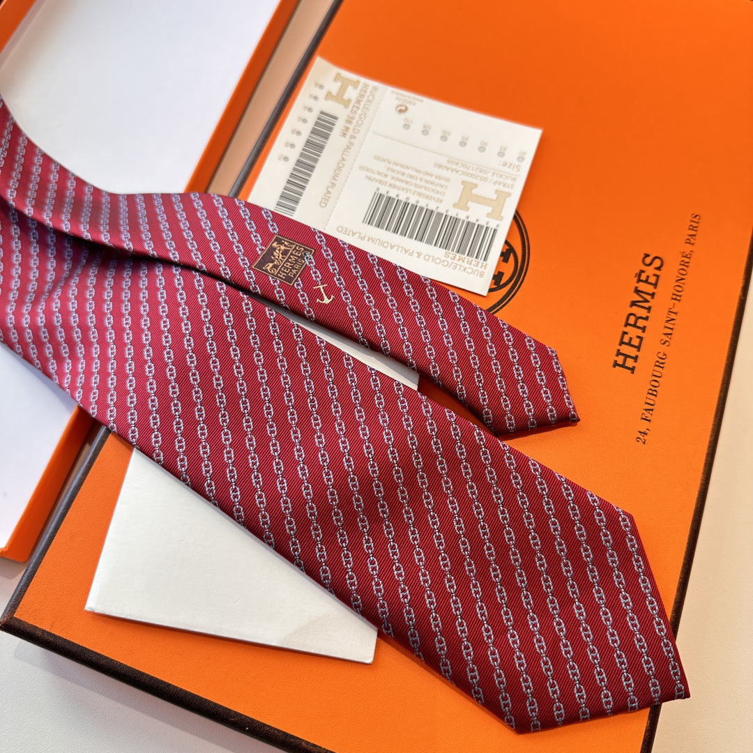 特 爱马仕最新款领带 “抛锚起航”领带手工缝制重磅真丝领带（100%桑蚕丝）。爱马仕领带是每位男士衣橱中