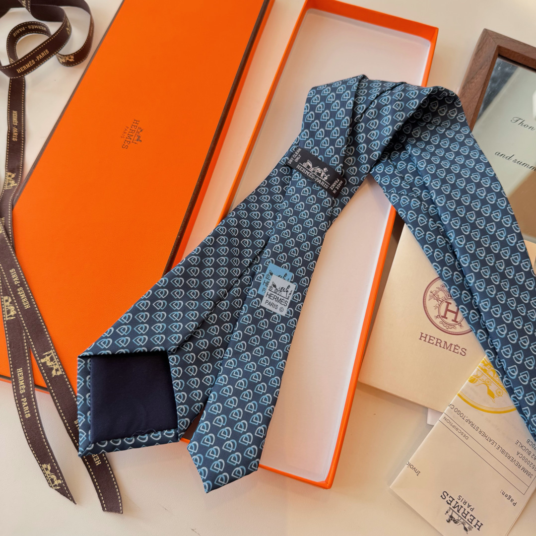 Men's Tie Style Beige Tie Other Tie detail image 4 from source 778708