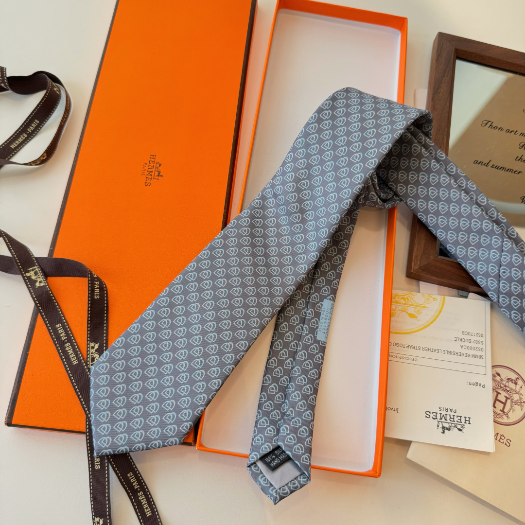 Men's Tie Style Beige Tie Other Tie detail image 8 from source 778710