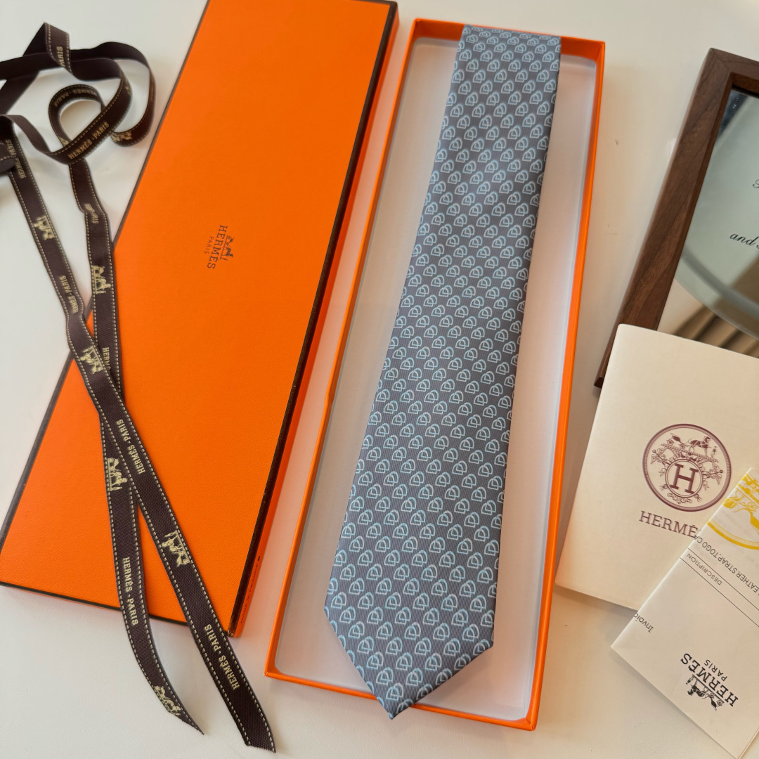 Men's Tie Style Beige Tie Other Tie detail image 3 from source 778710