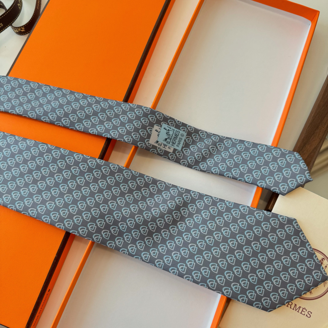 Men's Tie Style Beige Tie Other Tie detail image 6 from source 778710
