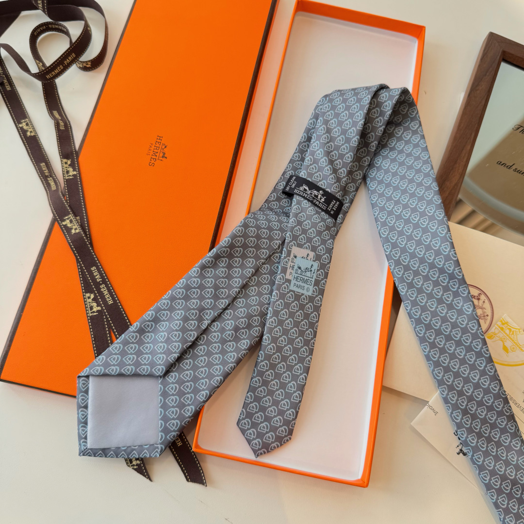Men's Tie Style Beige Tie Other Tie detail image 4 from source 778710