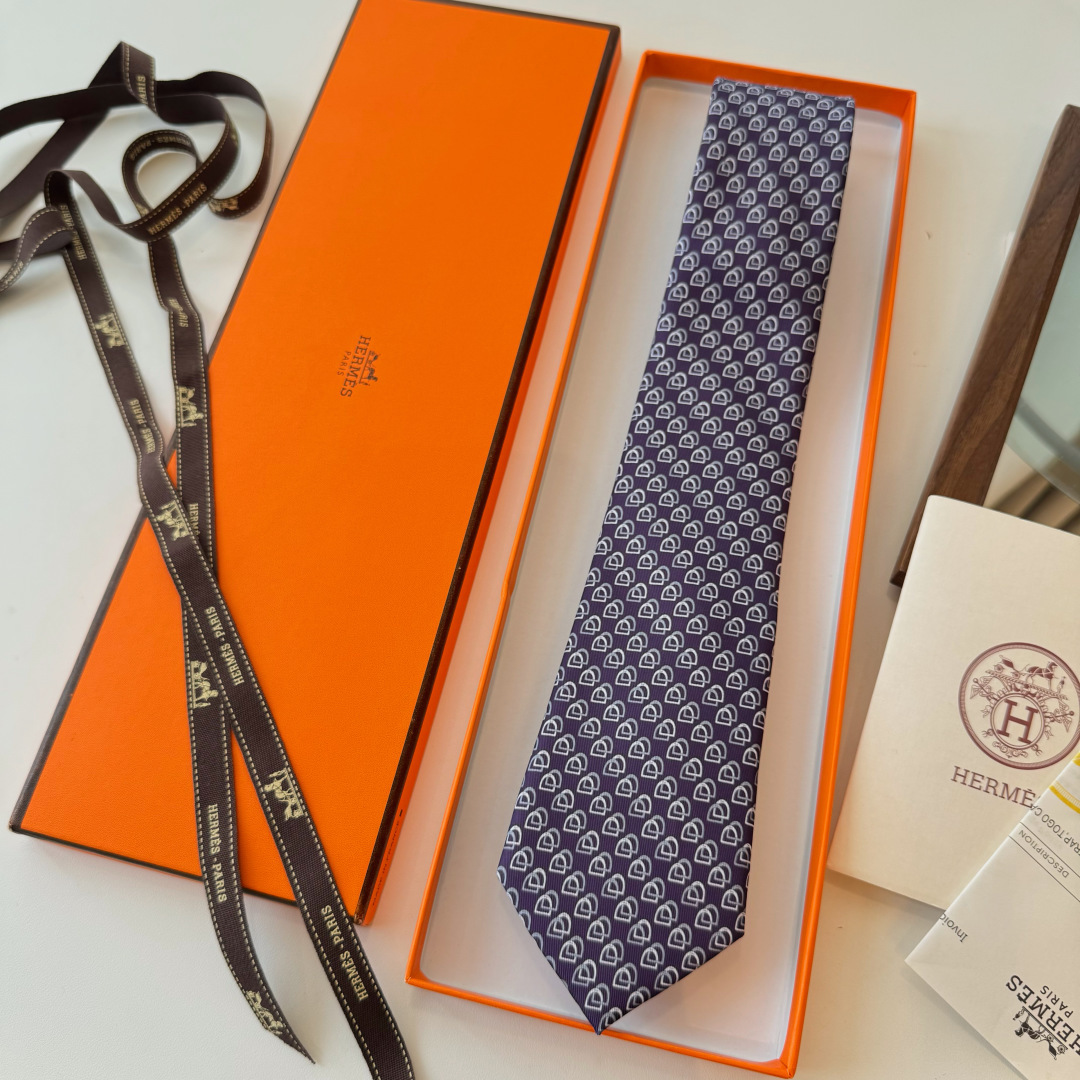 Men's Tie Style Beige Tie Other Tie detail image 3 from source 778711