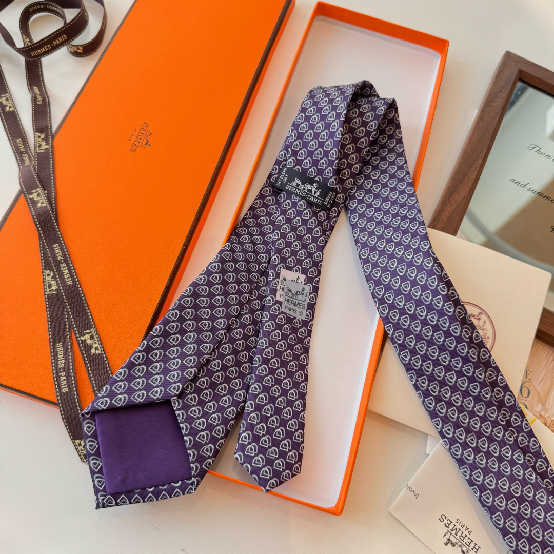 Men's Tie Style Beige Tie Other Tie detail image 4 from source 778711