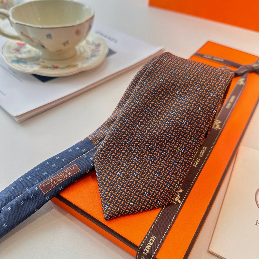 Men's Tie Style Beige Tie Other Tie detail image 6 from source 778691