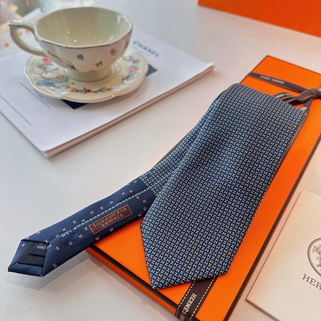 Men's Tie Style Beige Tie Other Tie detail image 4 from source 778693