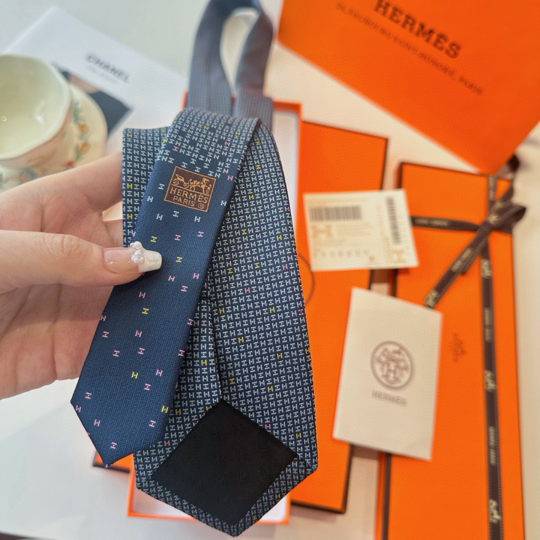 Men's Tie Style Beige Tie Other Tie detail image 8 from source 778693