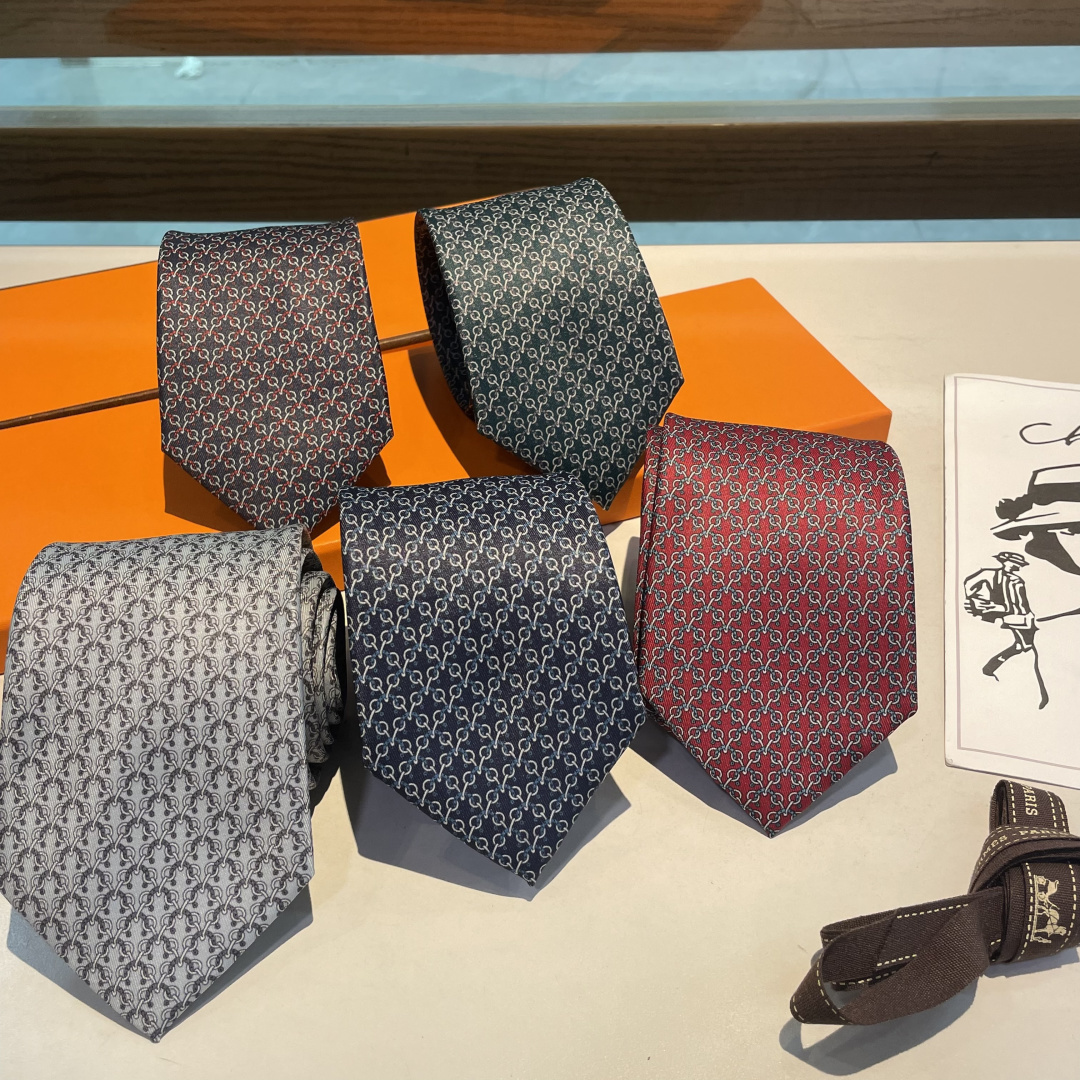 NO:881599,Special Hermès men's new tie series, rare H. Each year, a thousand ties with different prints are released. From the original geometric patterns to express equestrian activities, now the styles are much richer, with lively animals or daily life objects as themes, allowing men to fully display their personality. Top-quality twill silk handmade custom ties, ties, hermes, real silk, ties19860909特 爱马仕男士新款领带系列,稀有H家每年都有一千条不同印花的领带面世,从最初的多以几何图案表现骑术活动为主,到如今的款式则丰富得多,以活泼的动物或日常生活 事物为主题,让男士可以充分展示自己个性.顶级斜纹真丝手工定制领带,领带,hermes,real silk,ties,accessory