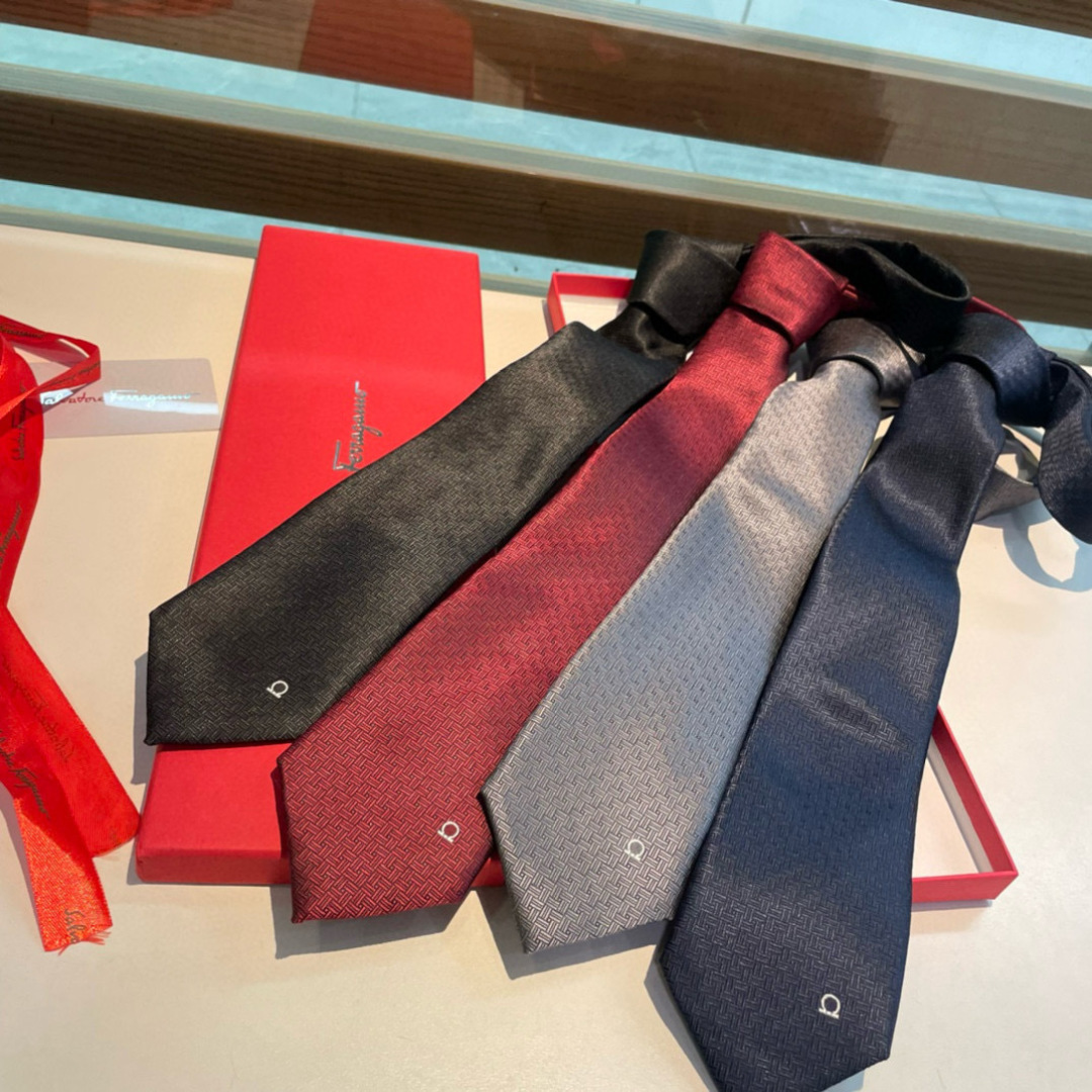 NO:881624,Specially packaged Ferragamo men's new tie series, allowing men to fully show their personality. Top-quality twill silk hand-customized ties, ties, ferragamo, real silk, ties19860909特 配包装 菲拉格慕男士新款领带系列,让男士可以充分展示自己个性.顶级斜纹真丝手工定制领带,领带,ferragamo,real silk,ties,accessory