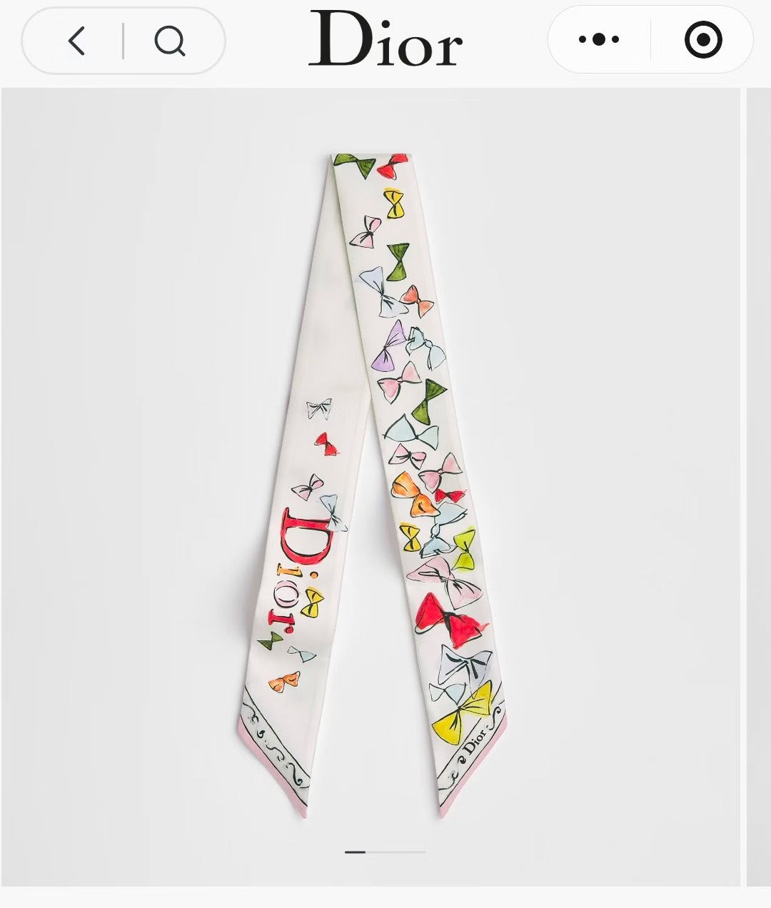 NO:895926,Dior 26's new silk scarf is made of mulberry silk, with a smooth and light texture and a super comfortable touch. The white background color is matched with colorful bows and the word 'Dior', which is lively and elegant, and is perfect for matching in many scenes!  The silk scarf is of moderate length, and can be easily used as a bag, wrist decoration or scarf. 6100 silk scarf, ribbon, streamer, hair bundle, dior, dior, real silk19860909迪奥26新款真丝丝巾,采用桑蚕丝,质地柔滑轻盈,触感超舒适.白色底色搭配多彩蝴蝶结和“Dior”字样,活泼又优雅,超适合多场景搭配！丝巾长度适中,绑包、手腕装饰、领巾都能轻松驾驭.6100 丝巾,飘带,飘带，发束,dior,dior,real silk,accessory
