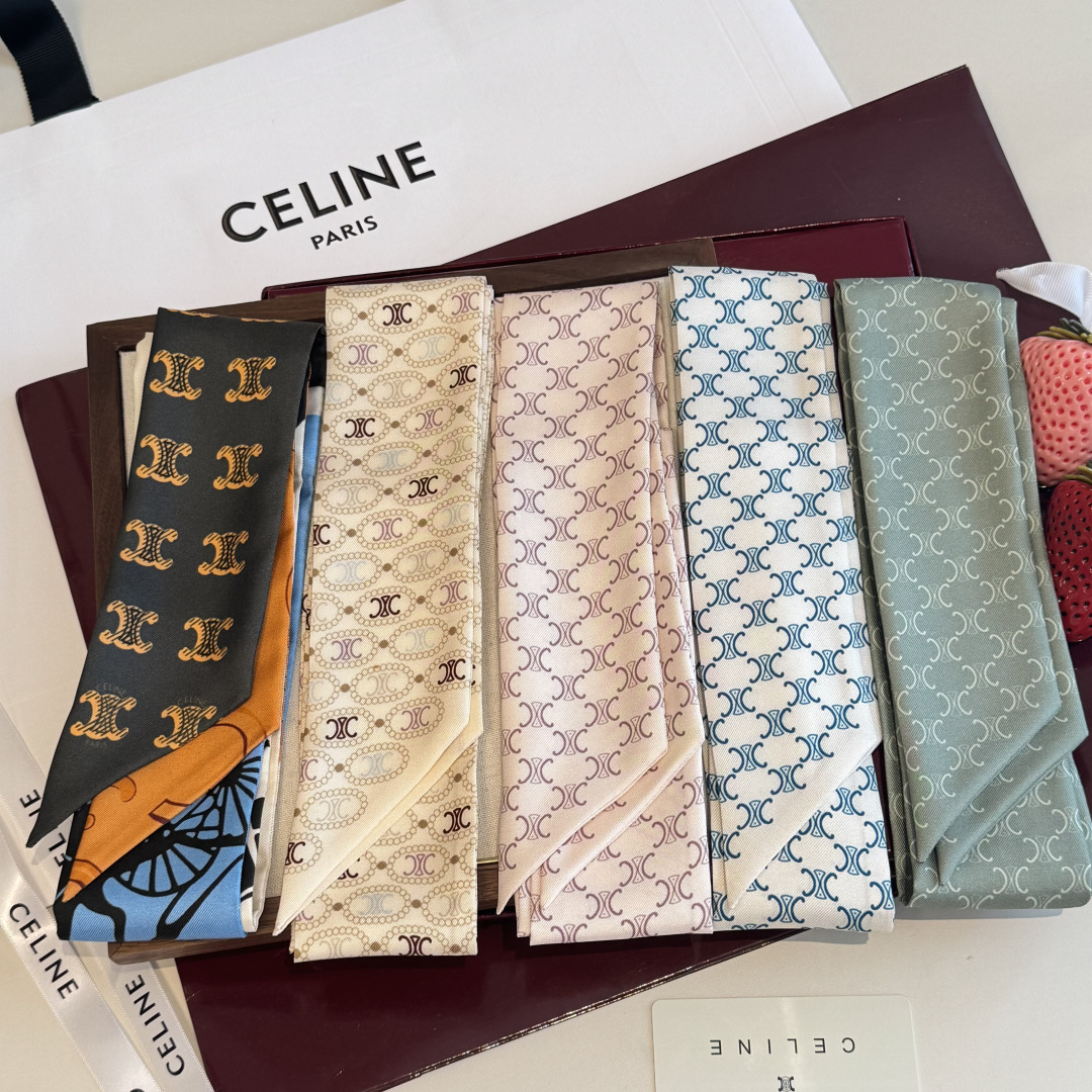 NO:921354,The little silk scarf is here, the 2026 new twill is a veritable cutie. I have three twills in my hand and close my eyes. I don’t stop. I haven’t seen such a beautiful twill in a long time. It is really fragrant and a must-have artifact for concave shapes. There are not many. It will not always be available. It has a high practicality rate and can be used to tie hair, bags, etc... Unique, rather than anything. Material: twill silk. Size 130/6cm. Scarves, streamers, hair bundles, real silk.19860909小丝巾来了,2026新款twill 名副其实的小可爱, 人手三条闭眼收,我都不拦着 N久都没有见过这么好看的twill 真的是真香本香了,凹造型必备神器 数量不是很多.也不会一直有 实用率贼高,绑头发,绑包包,等等等等… 独一无二,宁缺毋 材质:斜纹真丝 尺寸130/6cm 丝巾,飘带，发束,real silk,accessory