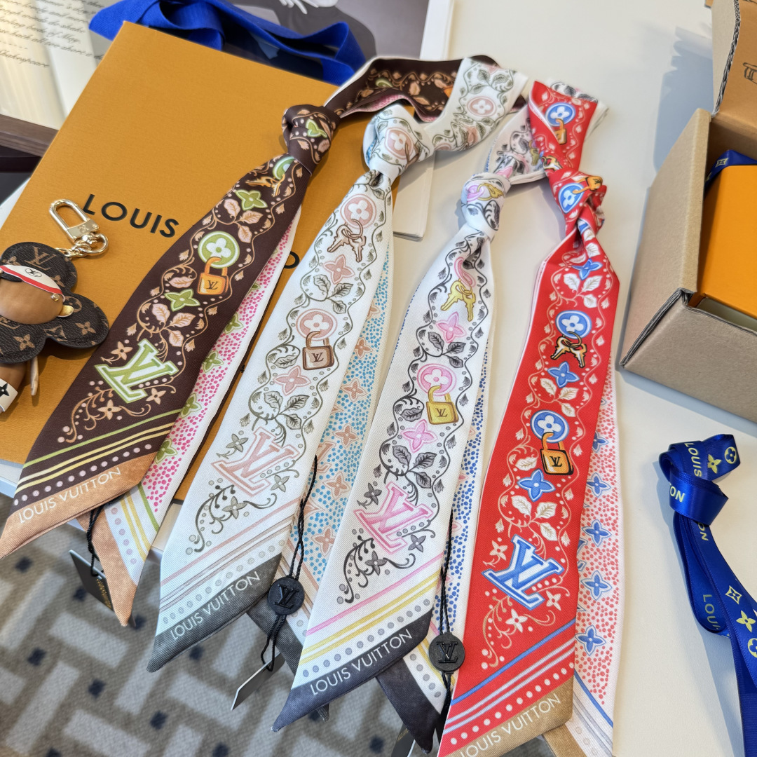NO:921344,New tiwlly sisters model [Rose][Rose] LV Louis Vuitton series counter headband/ribbon model!  Can be used as a small scarf, tied to hair, tied to a handbag, tied to the wrist for decoration!  Multifunctional, whatever you want to match!  Double-sided twill silk!  Size; 8* silk scarf, ribbon, hair bundle, louis vuitton, louis vuitton, real silk19860909上新 tiwlly姐妹款[玫瑰][玫瑰]LV路易威登系列专柜束发带/飘带款！可当小围巾,绑头发,绑手袋,绑在手腕装饰！多功能随便你搭配！双面斜纹真丝！尺寸；8*丝巾,飘带，发束,louis vuitton,louis vuitton,real silk,accessory