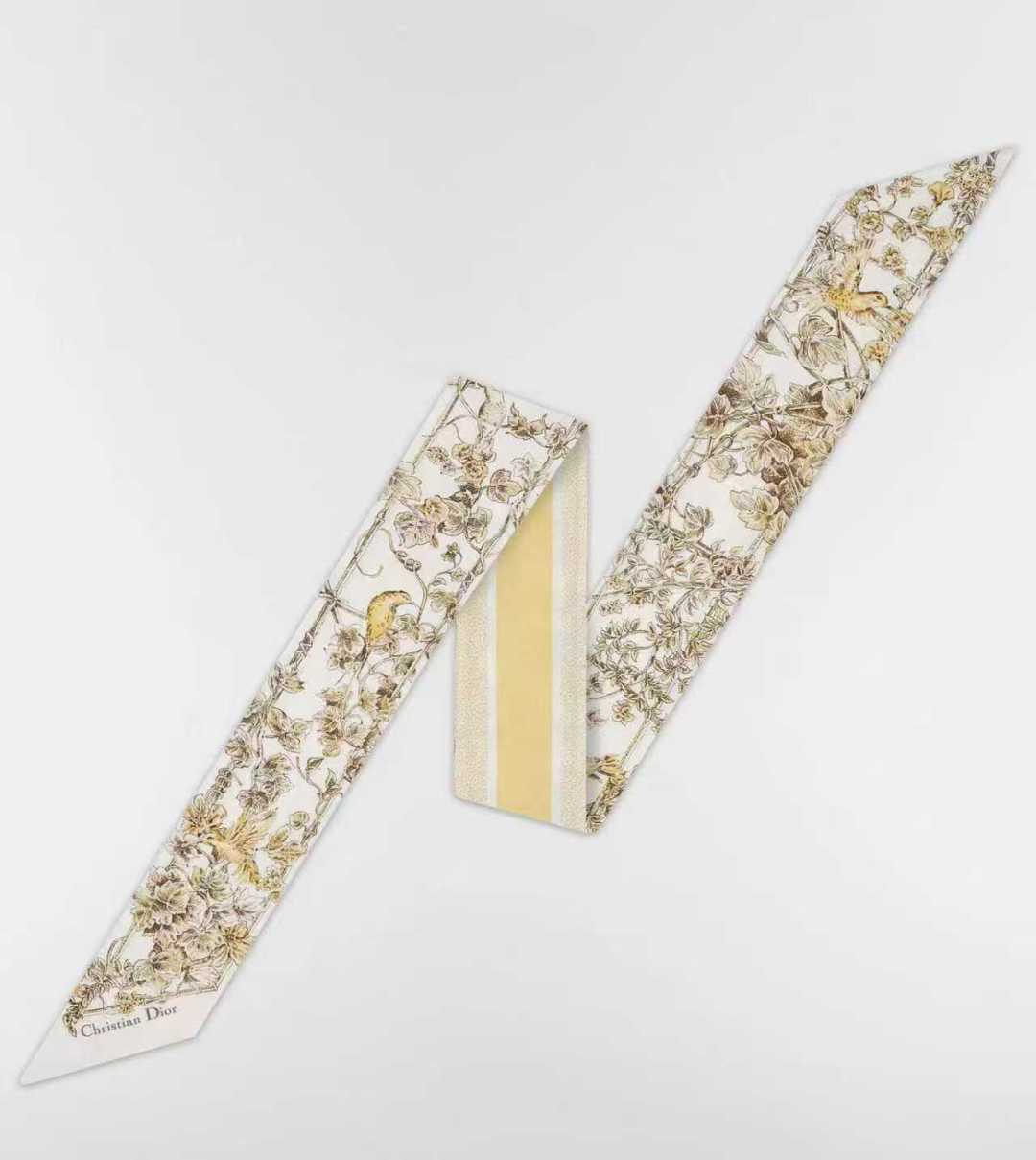 NO:921408,Dior Dior Flower's latest double-layer headband. It really looks better the more you look at it, and it can be used in many ways. It looks stylish no matter how you match it. Super soft 6100 top imported double-layer silk ribbon scarf, ribbon, hair bundle, dior, dior, real silk19860909迪奥Dior花卉最新双层束发带.真心的越看越好看而且多way用法,随便怎么搭配都好有腔调.超级柔软6100顶级进口双层真丝小飘带丝巾,飘带，发束,dior,dior,real silk,accessory