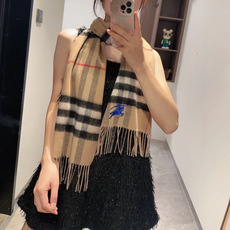 💨顶级高端货现货发行⚠️🎀💟巴宝莉专柜超爆万年款✨【经典长巾】羊绒围巾✨品质手感好到不行‼️100%顶级羊绒♨️高尖端产 💨顶级高端货现货发行⚠️🎀💟巴宝莉专柜超爆万年款✨【经典长巾】羊绒围巾✨品质手感好到不行‼️100%顶级羊绒♨️高尖端产