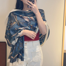 会发光发亮的围巾银丝羊绒长巾✨专柜同步‼️真心赞‼️驴家路易威登经典 Monogram 图案搭配彩色边框再添华美格调。强 会发光发亮的围巾银丝羊绒长巾✨专柜同步‼️真心赞‼️驴家路易威登经典 Monogram 图案搭配彩色边框再添华美格调。强