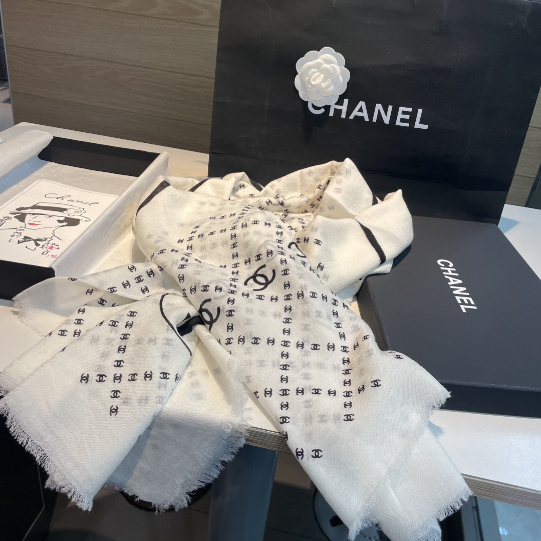 CHANE 系列专柜最新同步！本系列经过专柜品质染色，首道工序清洗后直接加工，保持了原生态的柔顺亮泽，薄如蝉翼若隐若现就