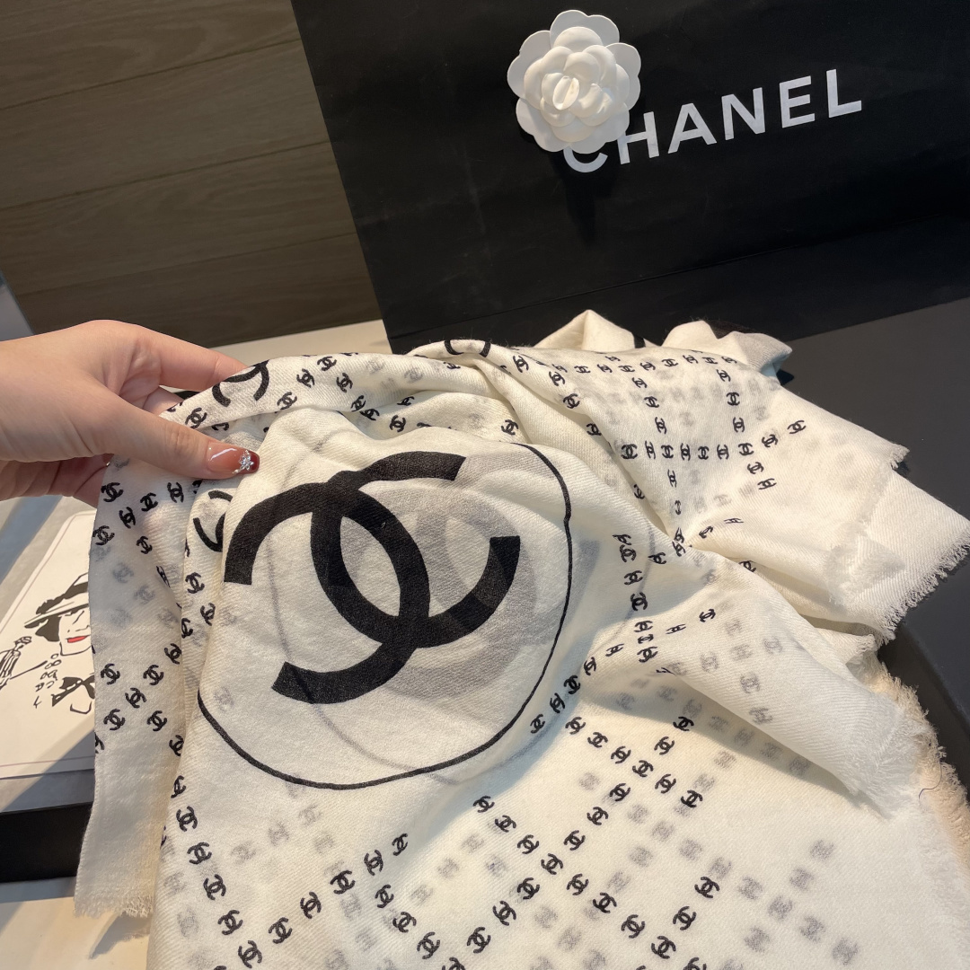 CHANE 系列专柜最新同步！本系列经过专柜品质染色，首道工序清洗后直接加工，保持了原生态的柔顺亮泽，薄如蝉翼若隐若现就
