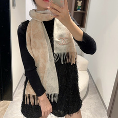 【CHANEL·香奈儿 】喜欢有颜值,高质量的亲可入手,名媛单品,无论怎么搭配都是满满的气质感,100%极品山羊绒水波纹 【CHANEL·香奈儿 】喜欢有颜值,高质量的亲可入手,名媛单品,无论怎么搭配都是满满的气质感,100%极品山羊绒水波纹